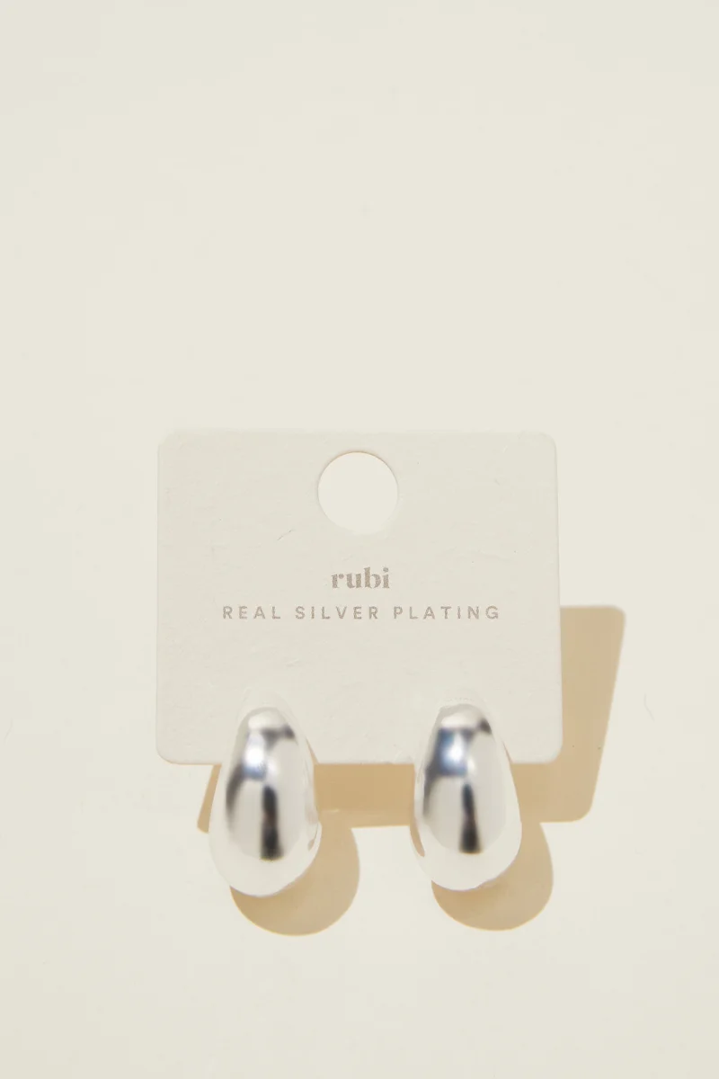 Rubi Mid Charm Earring